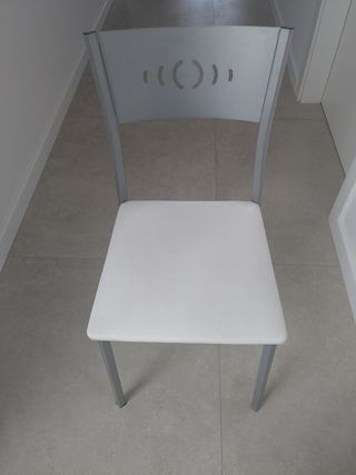 Conjunto de mesa y sillas cocina