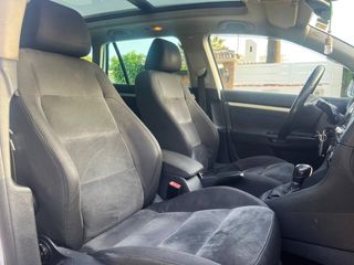 Volkswagen Golf Variant VI 2.0 TDI DSG Highline 14