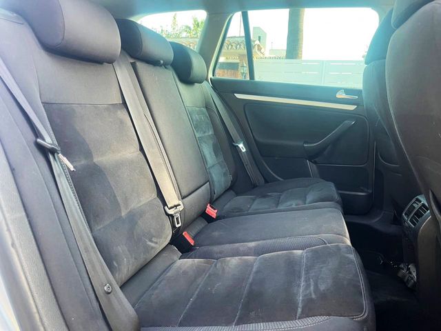 Volkswagen Golf Variant VI 2.0 TDI DSG Highline 14