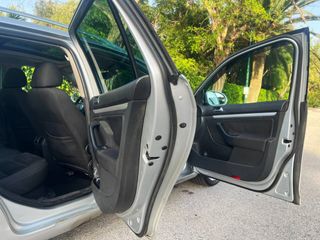 Volkswagen Golf Variant VI 2.0 TDI DSG Highline 14