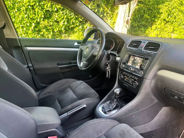Volkswagen Golf Variant VI 2.0 TDI DSG Highline 14