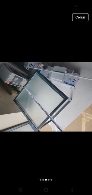 Mesa auxiliar metal expositora