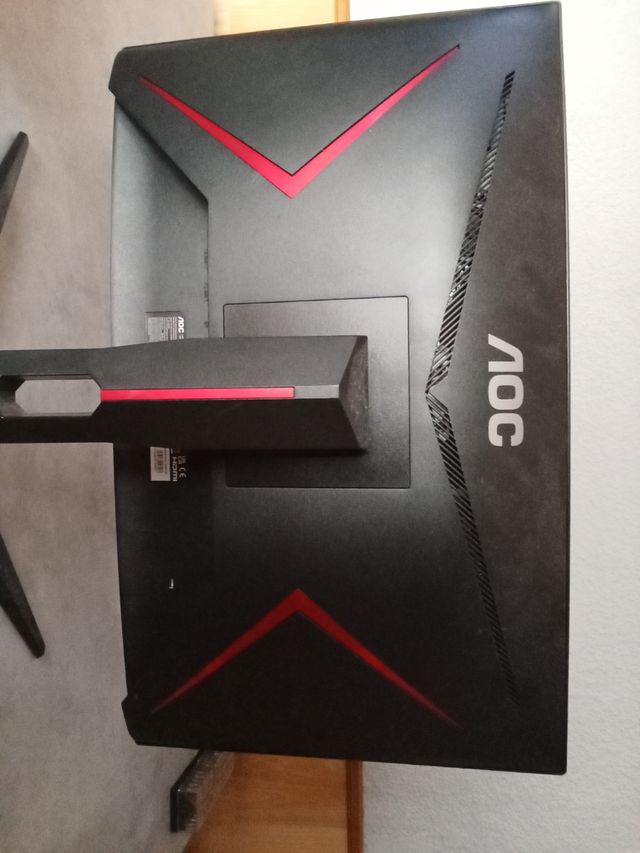 Monitor curvo AOC 24"" y 165 hz