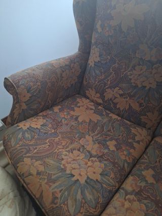 Sofá 2 plazas vintage floral patas madera maciza