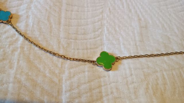 Collar dorado multicolor