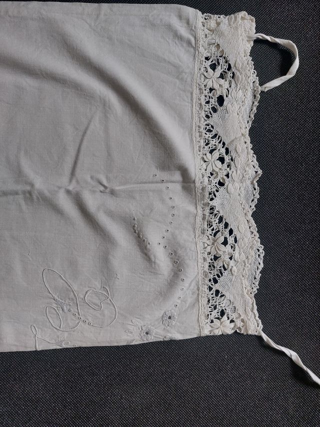 Funda almohada antigua bordada 