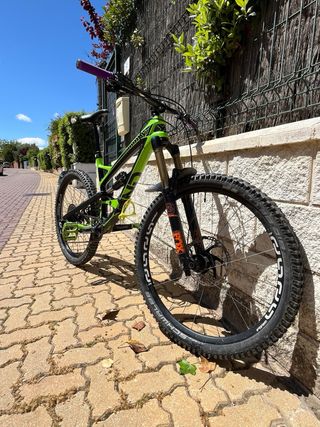 YT Capra CF Pro Talla M 2018 - 27,5”
