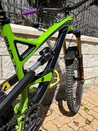 YT Capra CF Pro Talla M 2018 - 27,5”