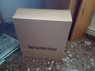 Cafetera Nespresso Vertuo Plus mod. DeLonghi negra