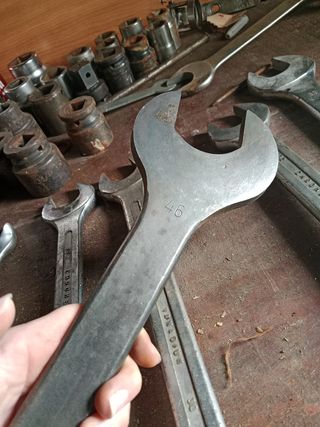 Llave fija 46"