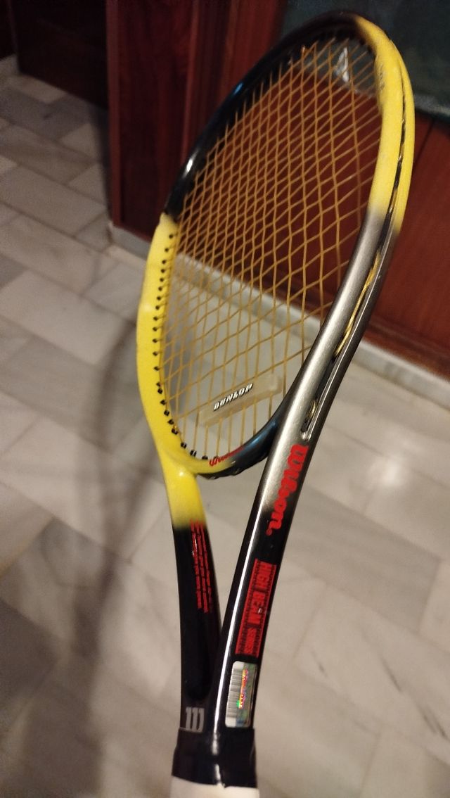  Raqueta tenis WILSON.