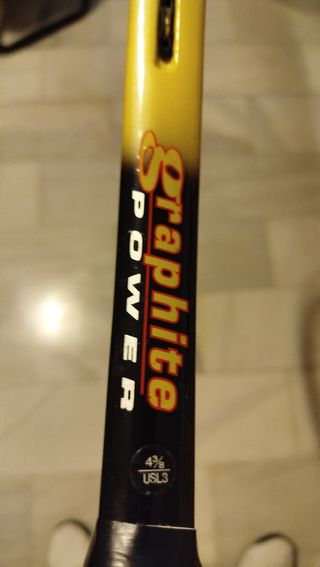  Raqueta tenis WILSON.