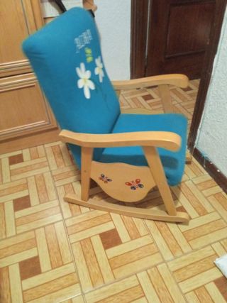 Mecedora infantil con nombre de Alba