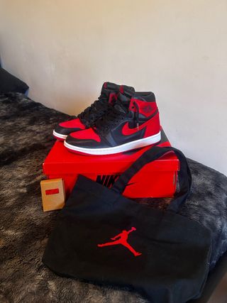 Nike Air Jordan 1 High OG Satin Bred (NUEVAS)