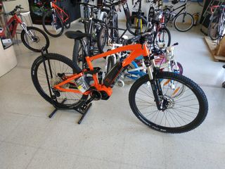 Bicicleta eléctrica XCR montaña con muy poco uso