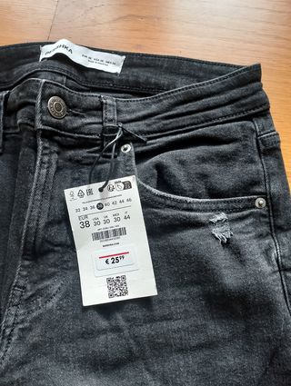 Pantalón chico Bershka.Talla 38.Elastico
