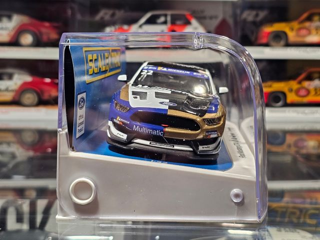 Scalextric UK C4403 Ford Mustang GT4