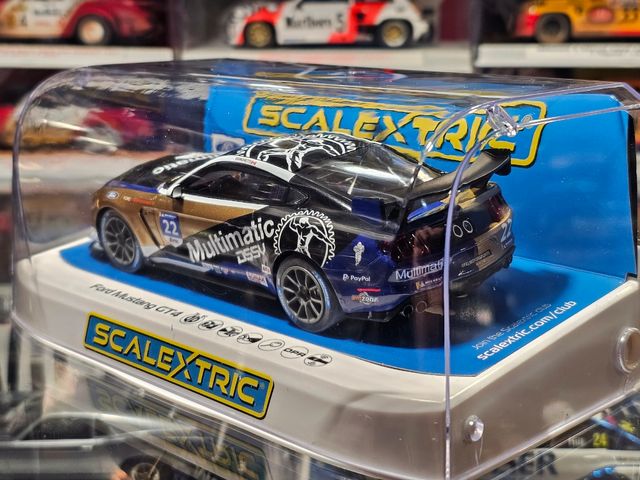 Scalextric UK C4403 Ford Mustang GT4