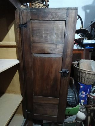 Armario antiguo