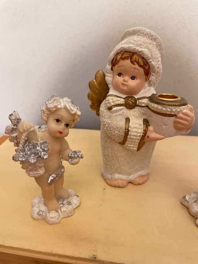 3 Pequenos Anjos de Natal em Resina