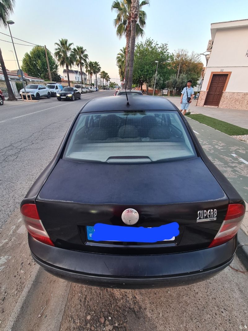 Skoda Superb 2008 - foto 1