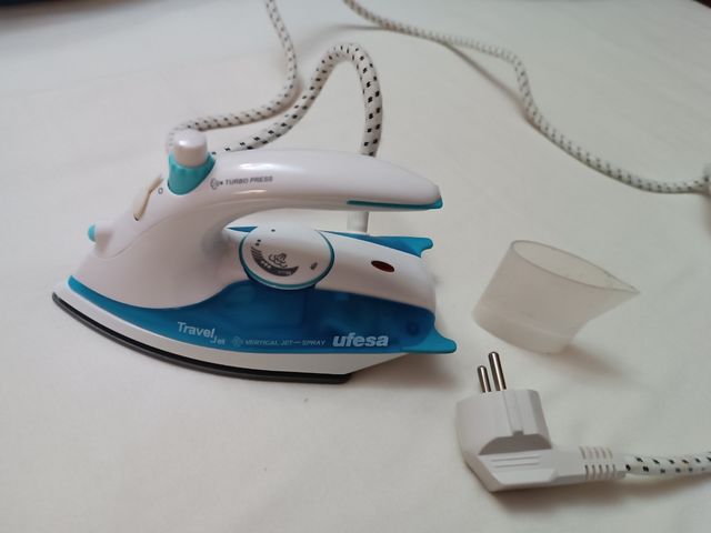 Plancha de viaje Ufesa