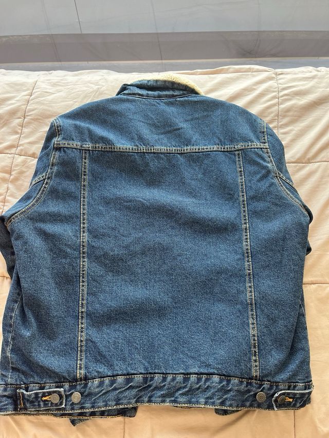 Chaqueta vaquera con pelo hombre pull and bear