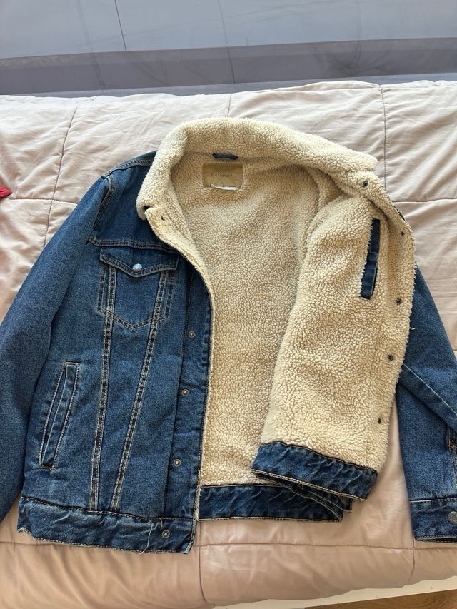 Chaqueta vaquera con pelo hombre pull and bear
