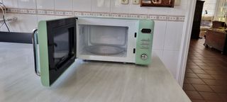 Microondas retro CECOTEC verde menta