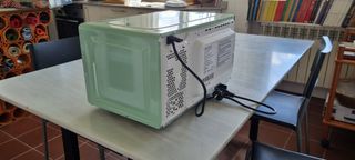 Microondas retro CECOTEC verde menta