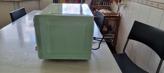 Microondas retro CECOTEC verde menta
