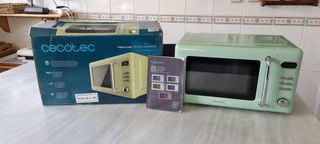 Microondas retro CECOTEC verde menta