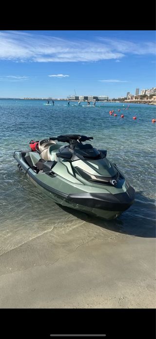 SeaDoo GTX 300 2024  30 horas  Garantía hasta 2027