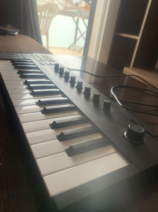 Komplete kontrol M32
