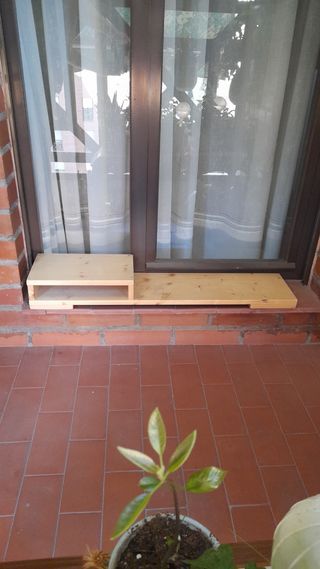 Escalon para apoyo mueble en puerta camper