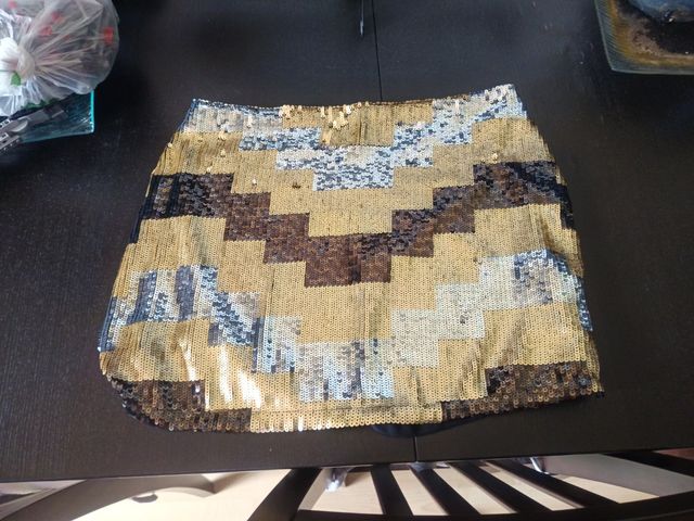 Falda de lentejuelas de Lefties