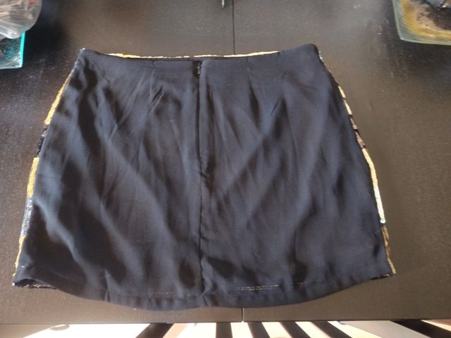 Falda de lentejuelas de Lefties