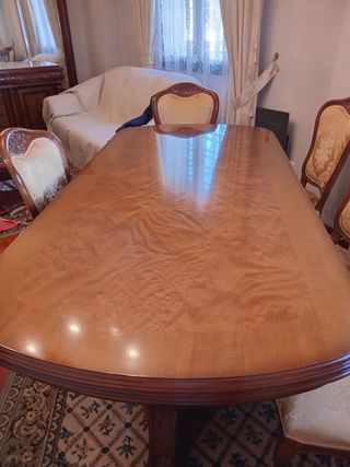 Mesa comedor Luis XVI extensible al doble 
