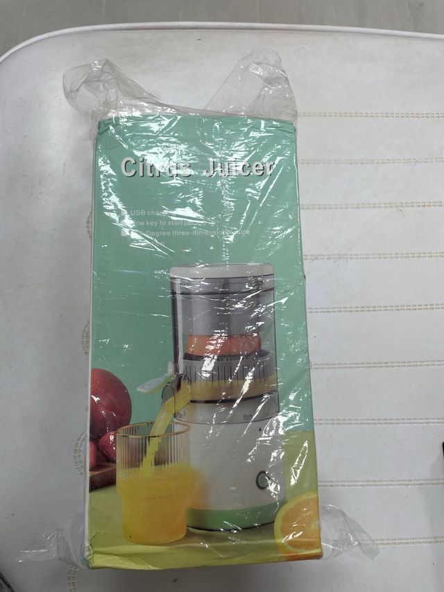 Exprimidor recargable