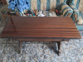 MESA DE LIBRO.