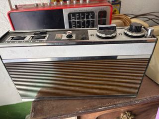 Radio GRUNDIG C201-FM antigua