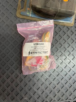 Suelo técnico para evitar descargas eléctricas