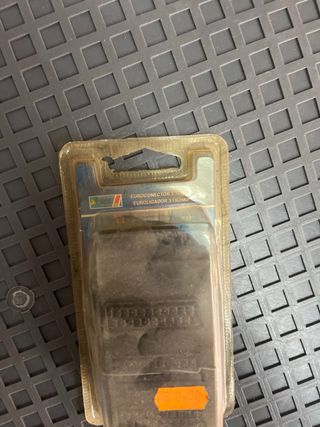 Suelo técnico para evitar descargas eléctricas