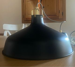 Lampara de techo colgante negra. Diametro 38 cm
