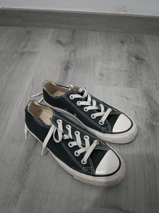 Converse negras bajas sin plataforma 