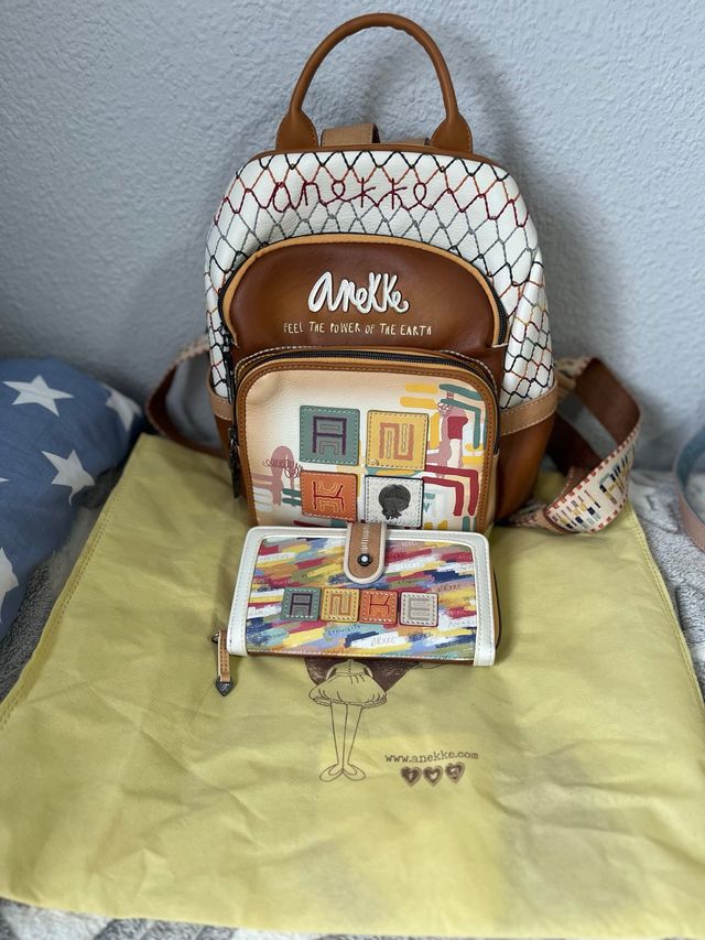 Mochila Anekke + monedero (Se venden juntos)