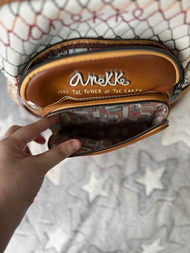 Mochila Anekke + monedero (Se venden juntos)