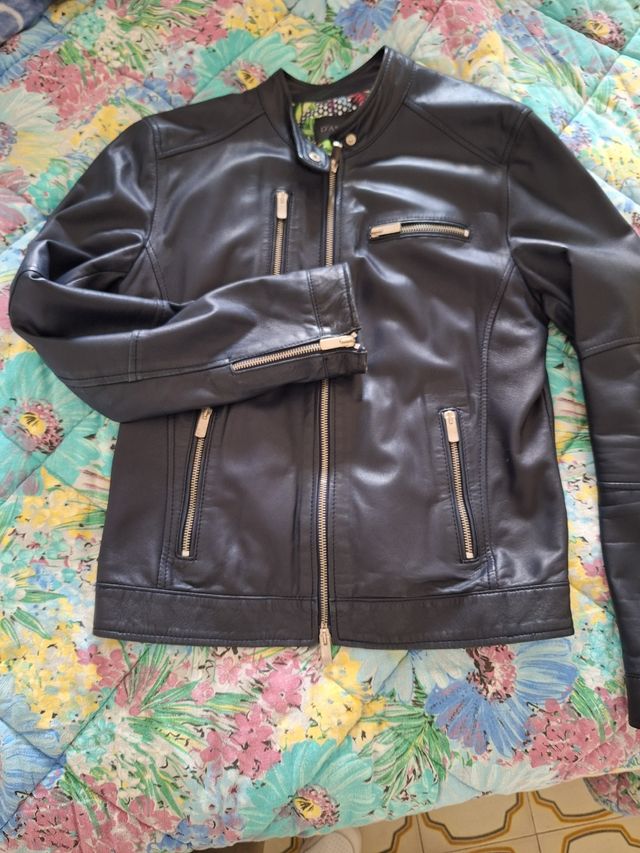 Giacca in pelle blu da donna