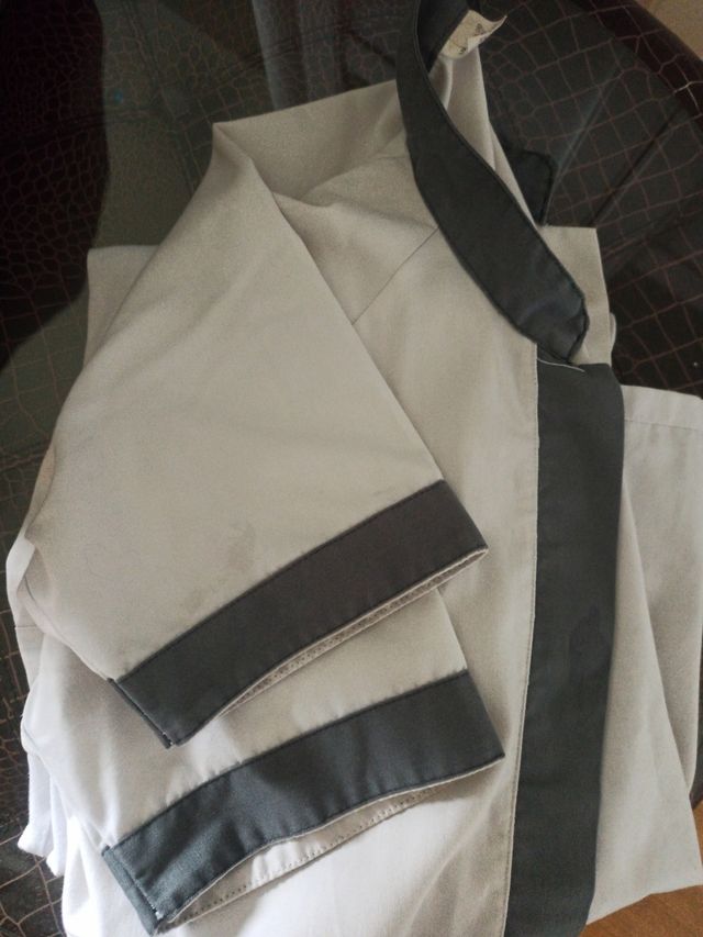 Uniforme enfermería UPNA