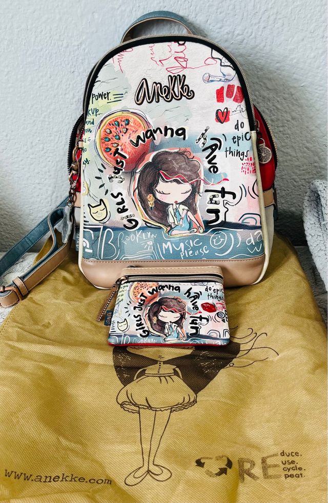 Mochila Anekke con monedero (Se venden juntos).